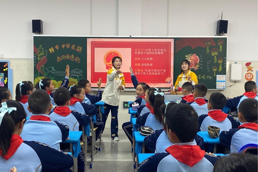 湖北民族大学分获集体与个人“湖北青年五四奖章”